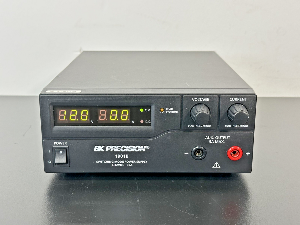 B&K Precision 1901B 1 32V 30A Switching DC Power Supply Powers On0