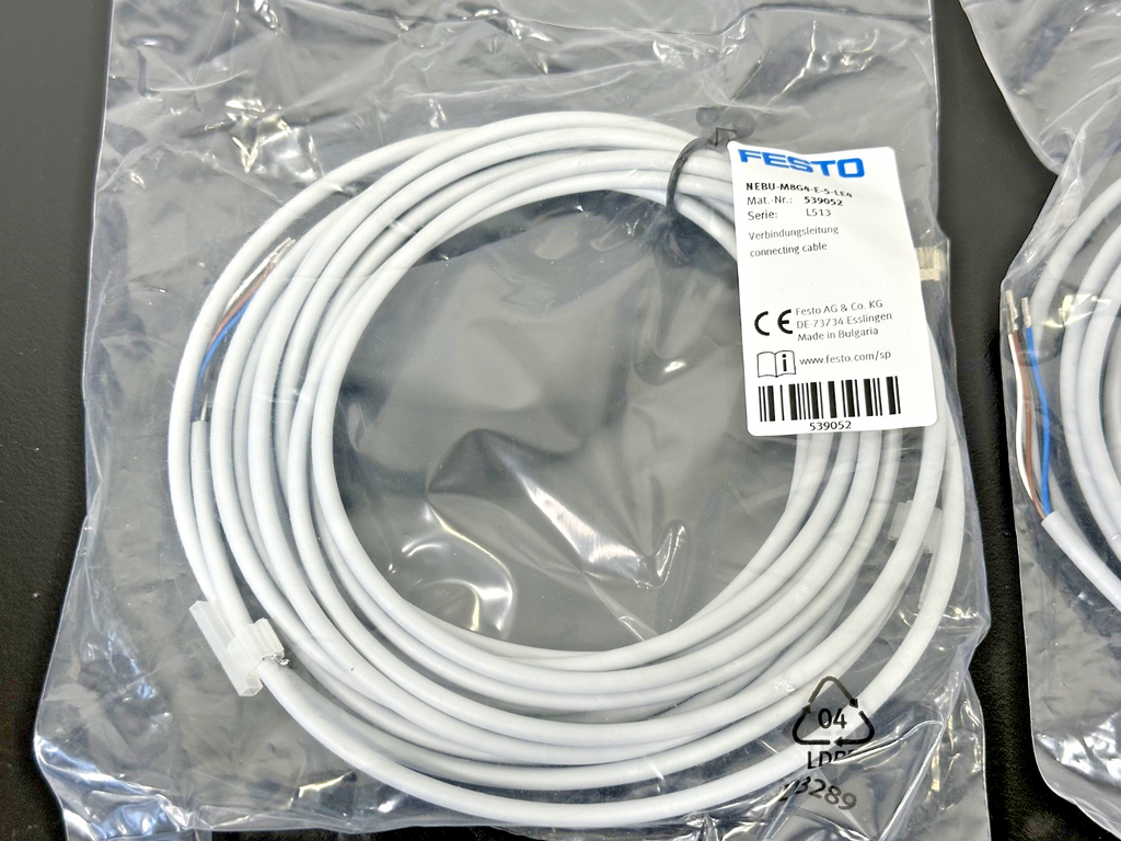 Lot of 3 Festo NEBU M8G4 E 5 LE4 Connecting Cable 539052 5M New1