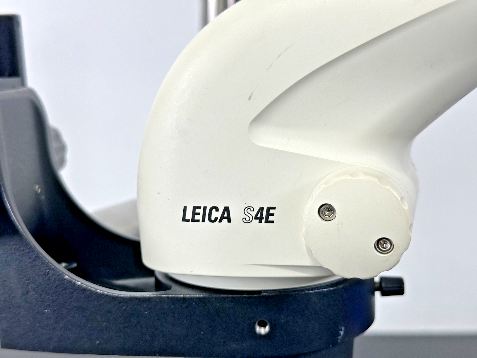 Leica S4E Stereo Zoom Microscope 0.63X Lens 10X Eyepieces Boom Stand Untested7
