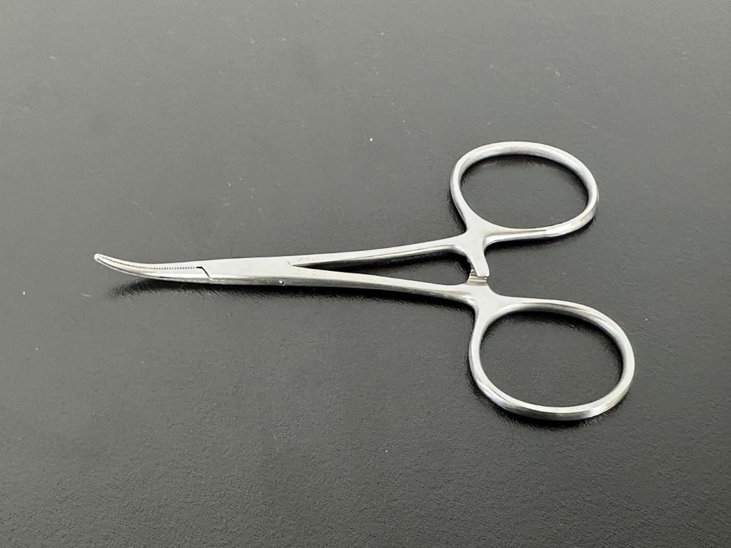 V. Mueller OP7531 Curved Mosquito Hemostat Forceps German Stainless0