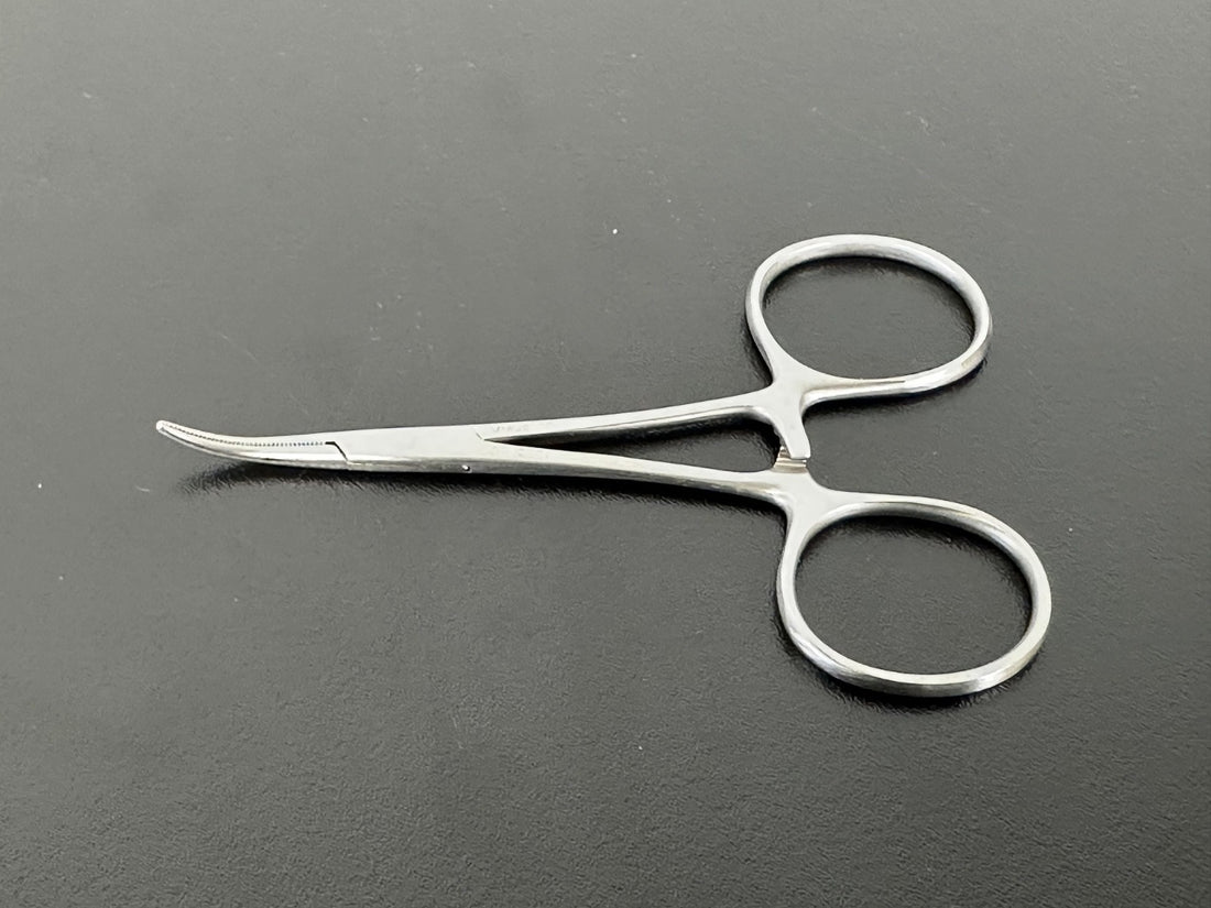V. Mueller OP7531 Curved Mosquito Hemostat Forceps German Stainless0