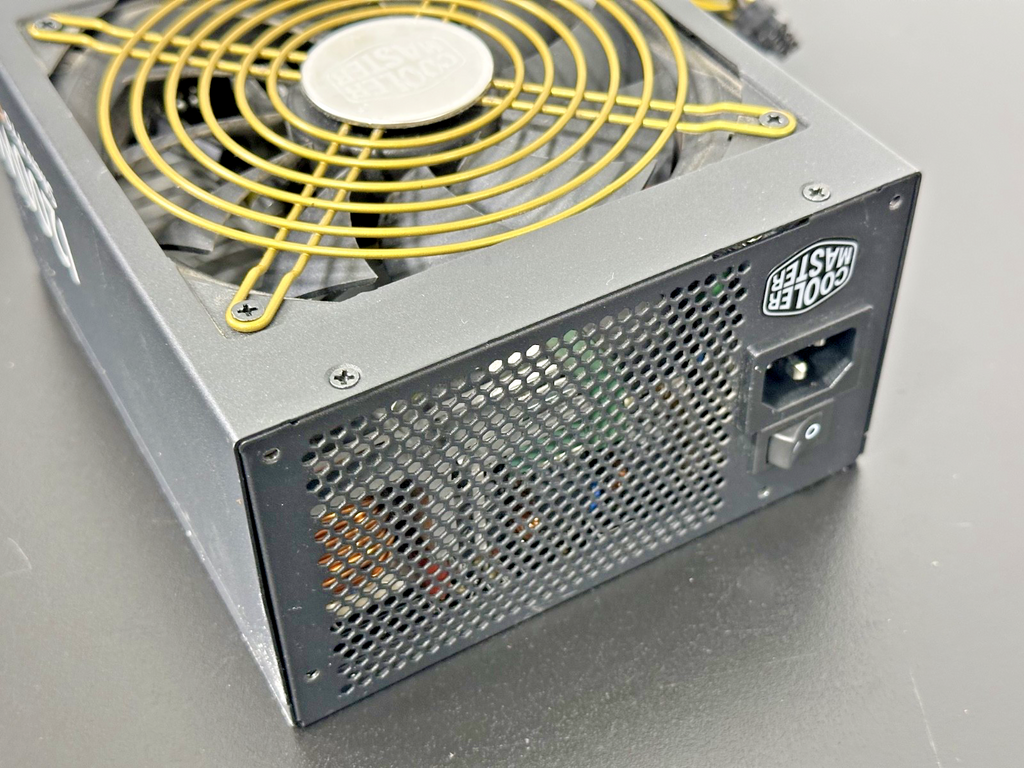 Cooler Master Silent Pro Gold 1200W 80 Plus Gold Semi-Modular ATX PSU Working4