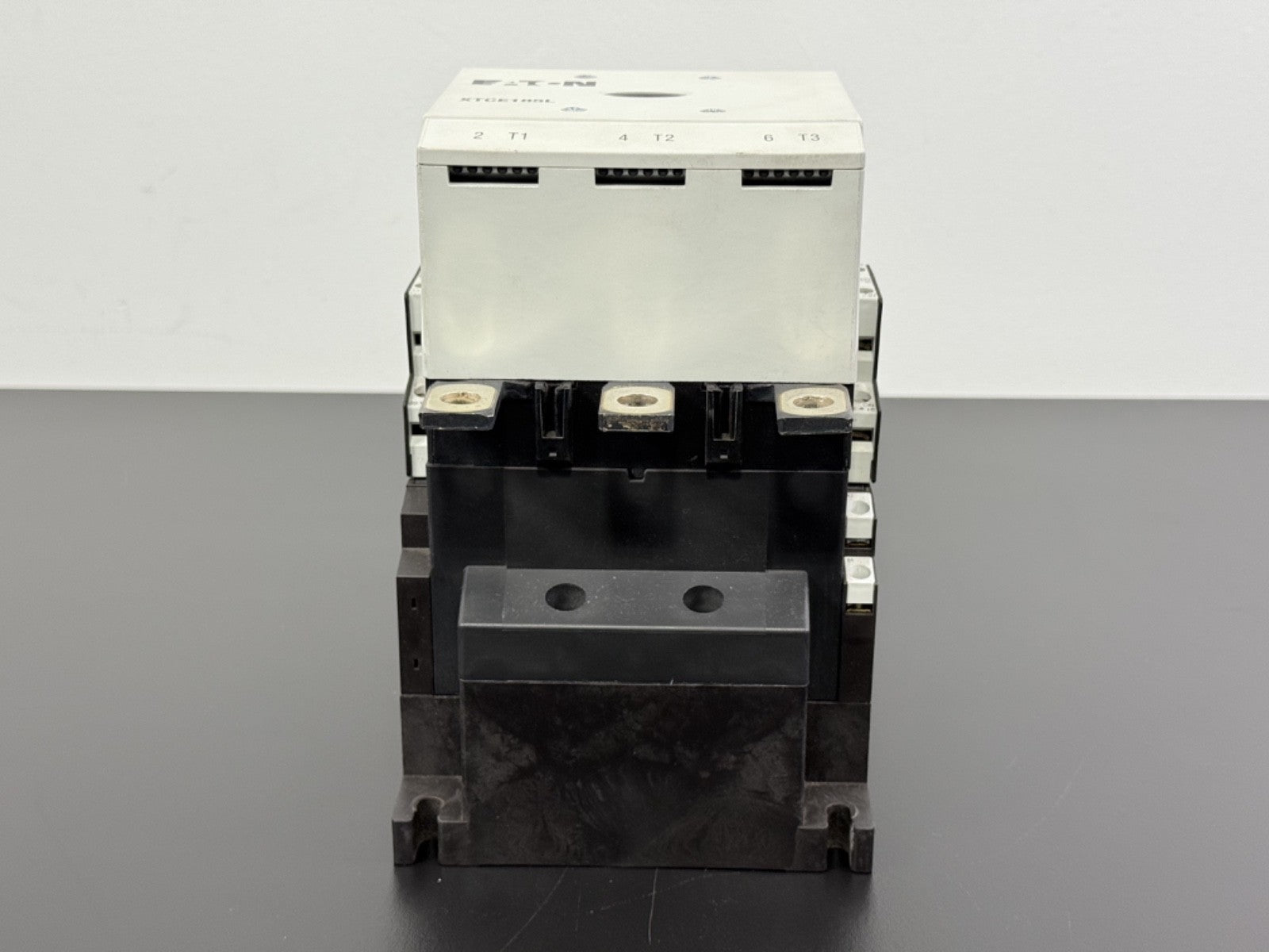 Eaton XTCE185L IEC Power Contactor 3 Pole 185A 600V AC1