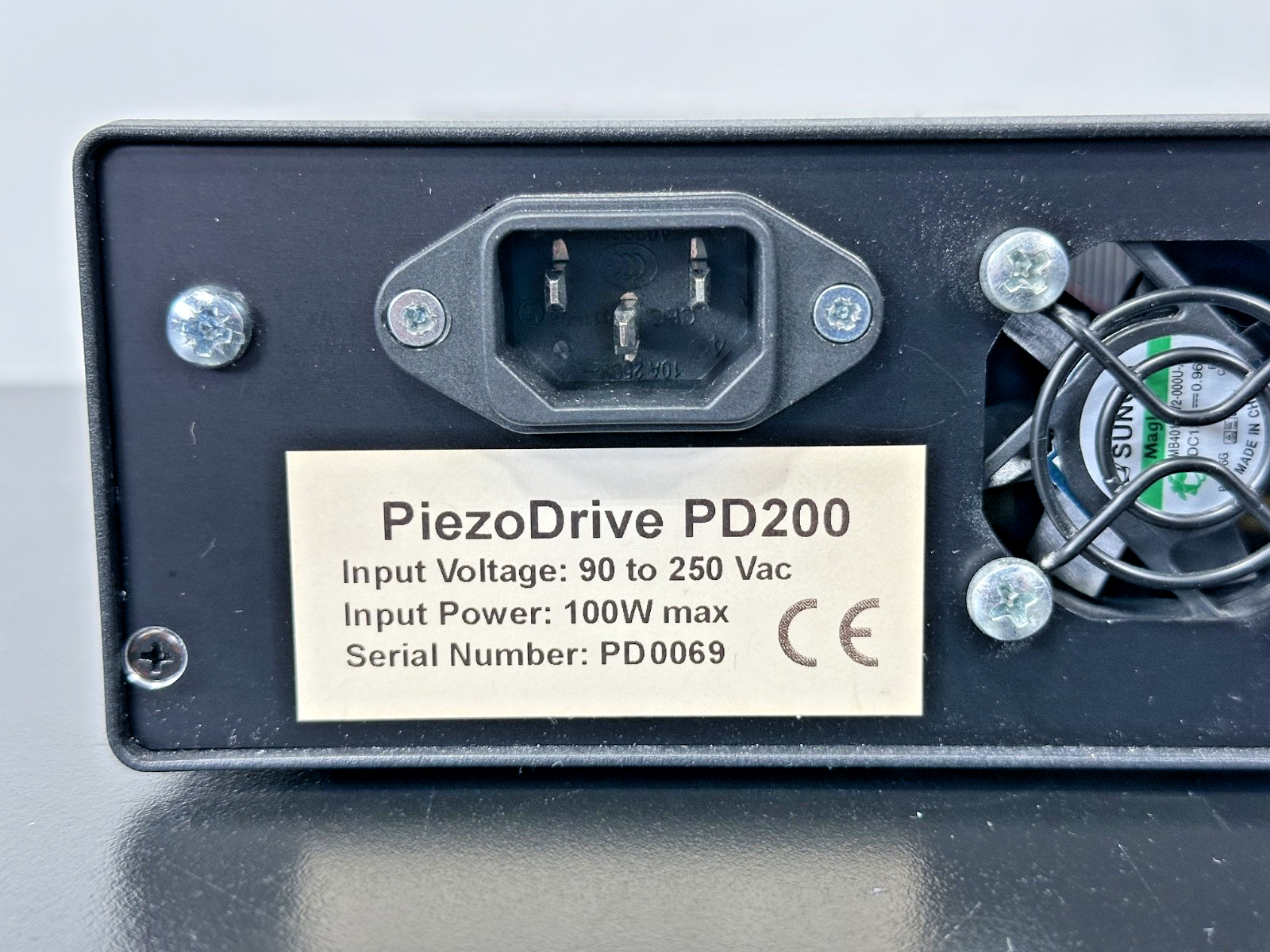 PD200 60W High Voltage Piezo Actuator Amplifier Powers On Working5