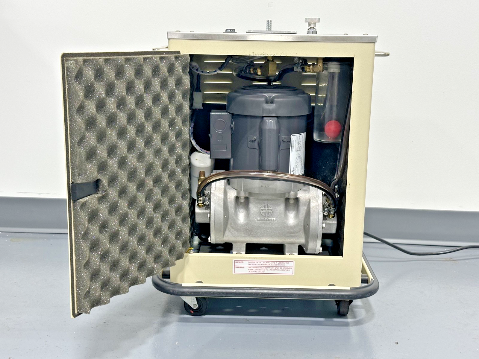 Berkeley Medevices SyneVac SV 5 Vacuum Aspirator 115V Used Tested Working3