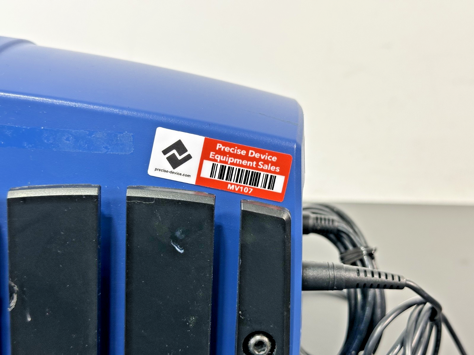 Nordson EFD Ultra 2400 Series Digital Fluid Dispenser w/ Foot Pedal Working7