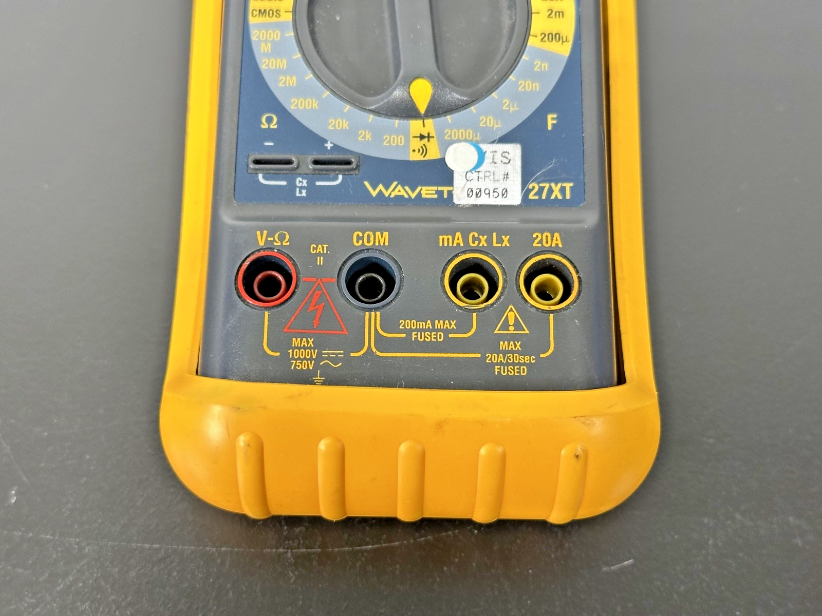 Wavetek Meterman 27XT Digital Multimeter with Fluke Protective Holster Used2