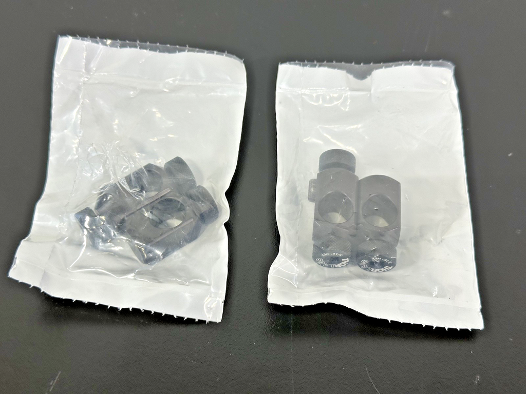 Lot of 2 Thorlabs SWC Optical Mount Clamps New1