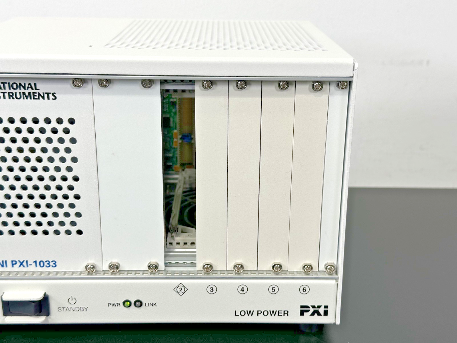 National Instruments NI PXI 1033 5 Slot PXI Chassis MXI Express | Working2