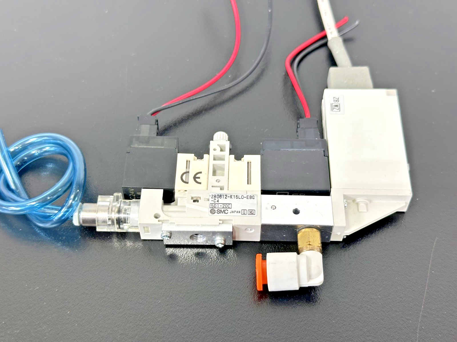 SMC ZB1 ZSEB A Digital Vacuum Pressure Switch Valve Assembly 12 24VDC3