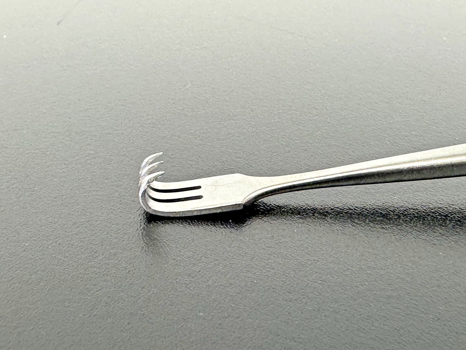 V. Mueller SU3785 Senn 6 1/4" Sharp Double Ended Stainless Retractor1