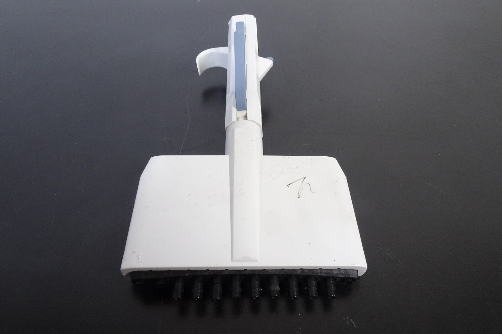 BIOHIT ePET 25 250µL 12 CHANNEL ELECTRONIC DIGITAL PIPETTE2