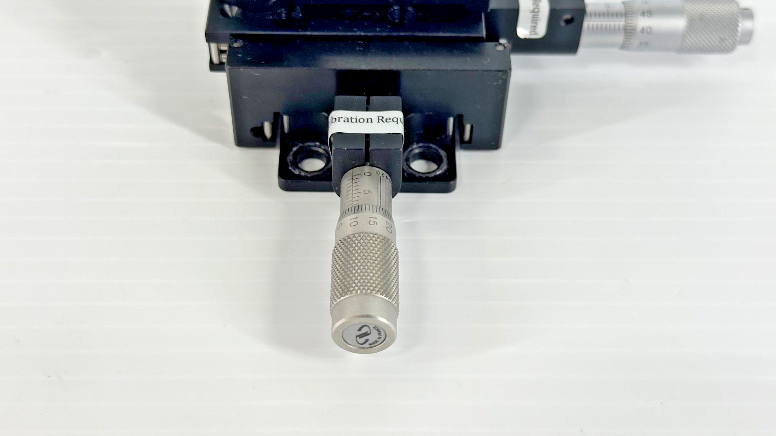 Newport M 460A Series 2 Axis XY Stage w/ Thorlabs Optical Mount4