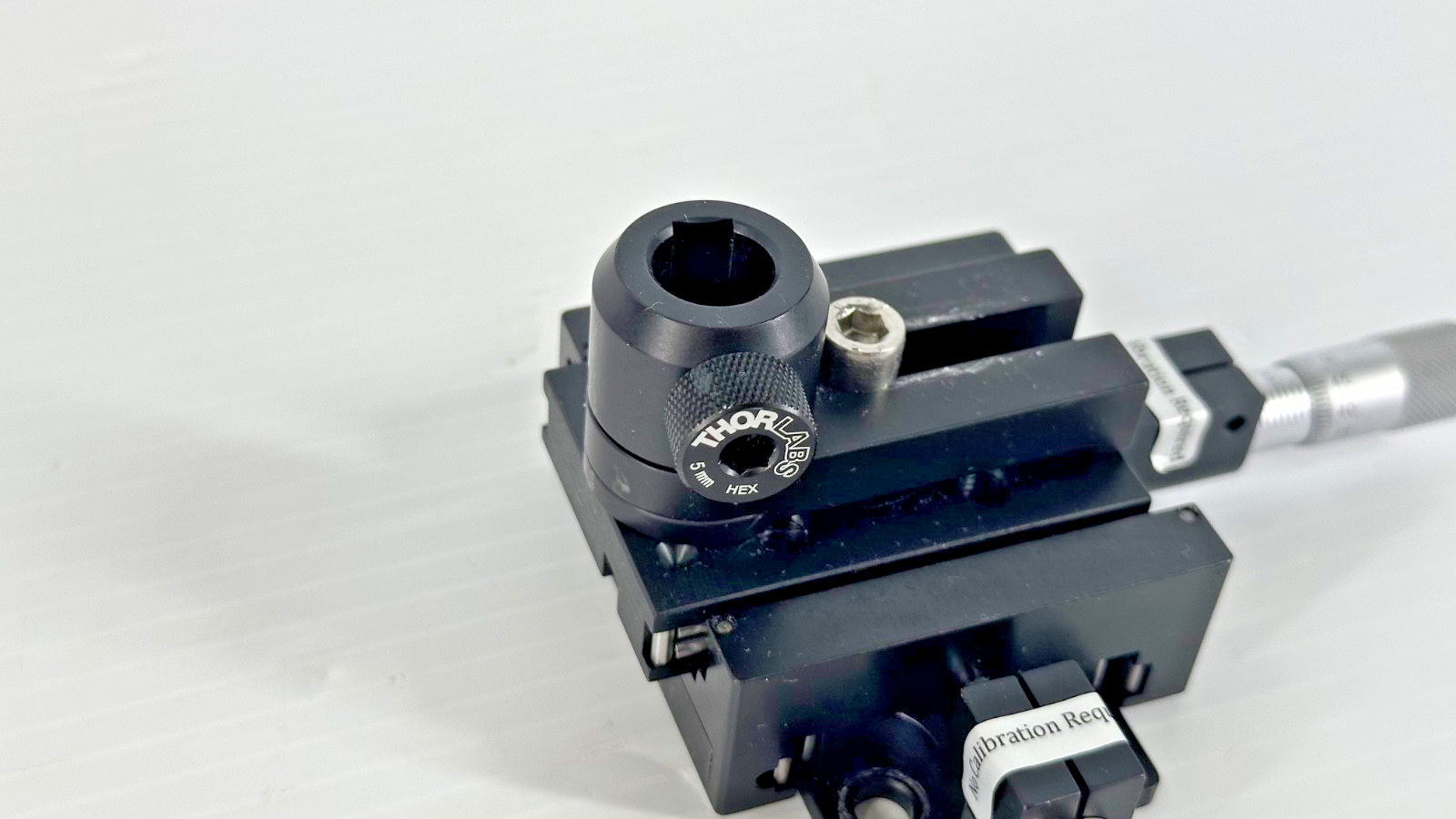 Newport M 460A Series 2 Axis XY Stage w/ Thorlabs Optical Mount6