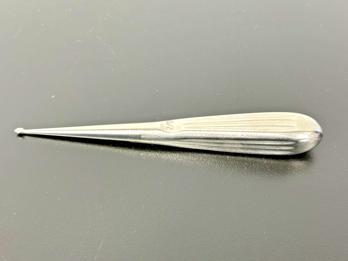 V. Mueller AU6601 Spratt Oval Cup Curette Size 00 2/0 6.5" Stainless