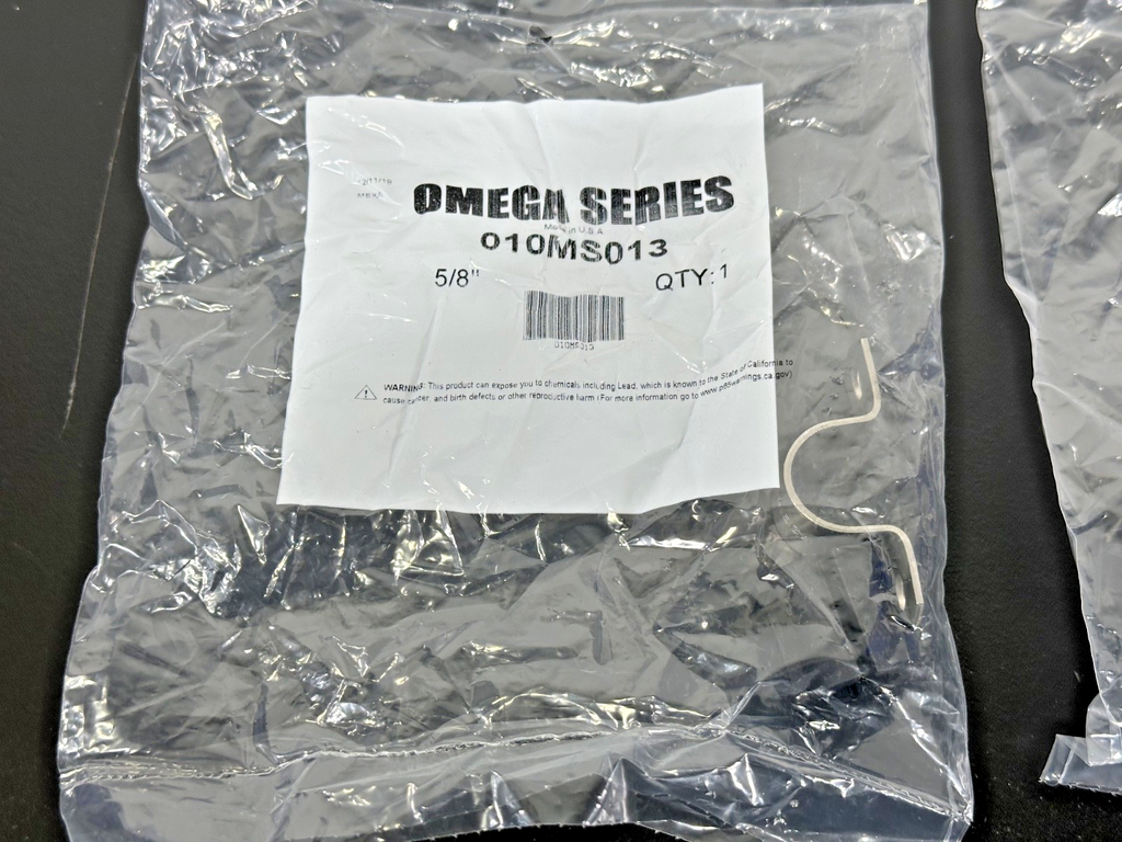 Lot of 4 Omega Series 010MS013 5/8" Vibration Dampening Tube Pipe Clamps New2