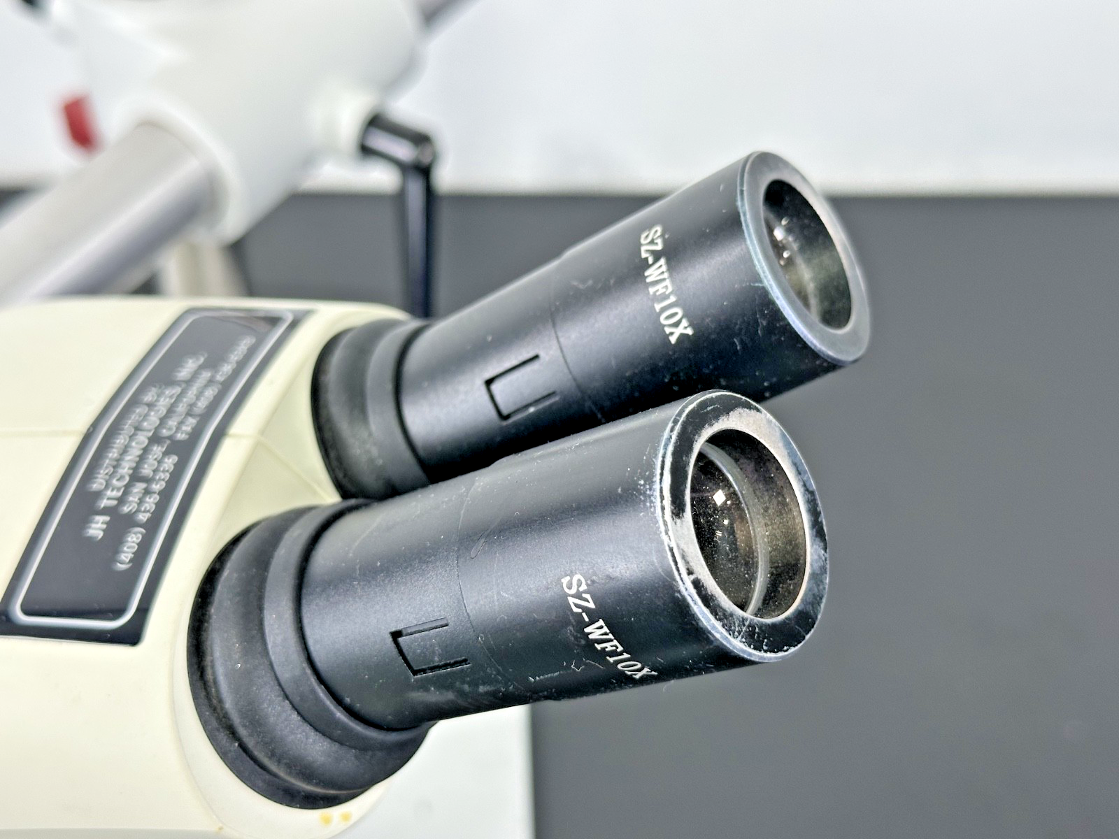 Leica S4E Stereo Zoom Microscope 0.63X Lens 10X Eyepieces Boom Stand Untested5