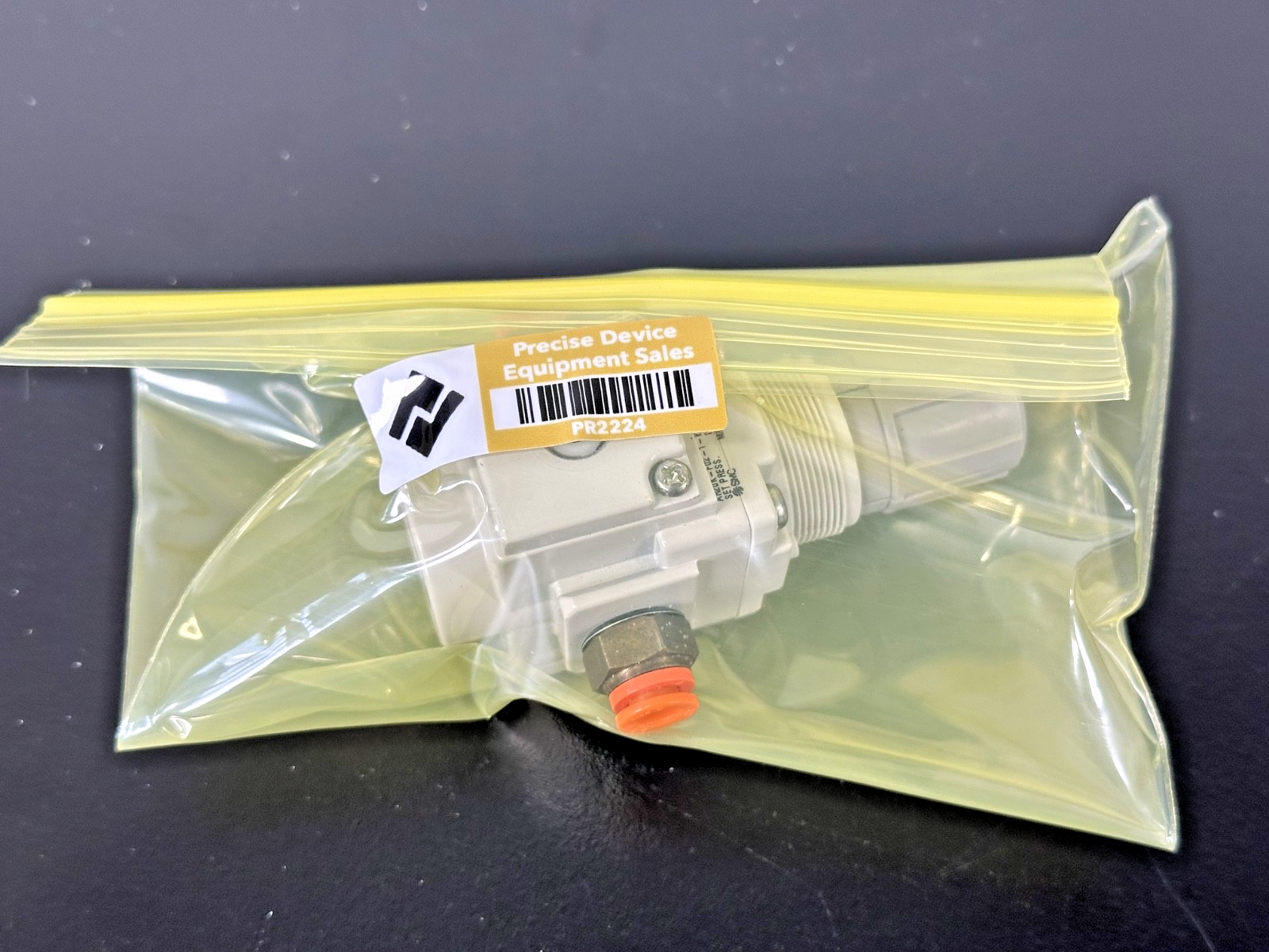 SMC AR20K F02 1 B Pneumatic Air Pressure Regulator 0.02 0.2MPa No Gauge3