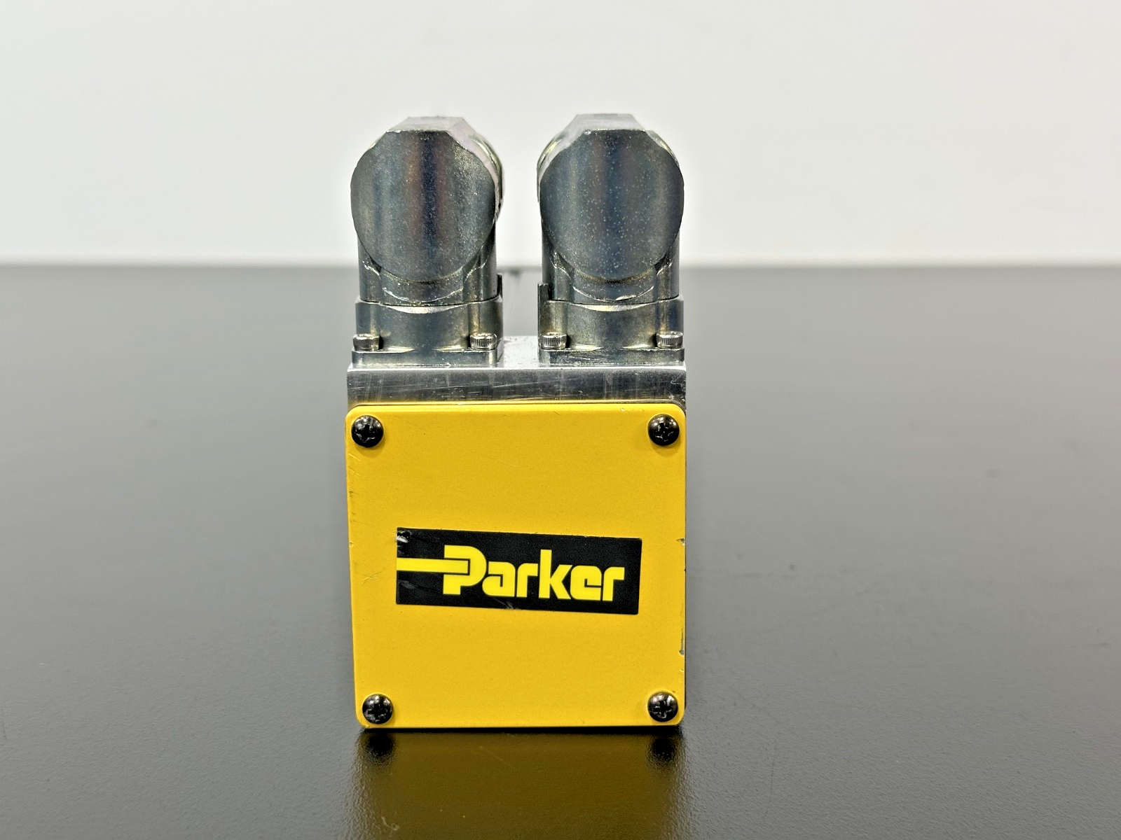 Parker CM233AQ 11I3221 Servo Motor 120926N0027 340V 0.652kW1