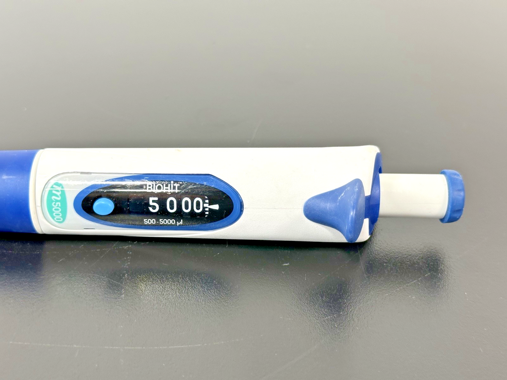 Biohit mLINE m5000 500 5000 µL Adjustable Single Channel Pipette1
