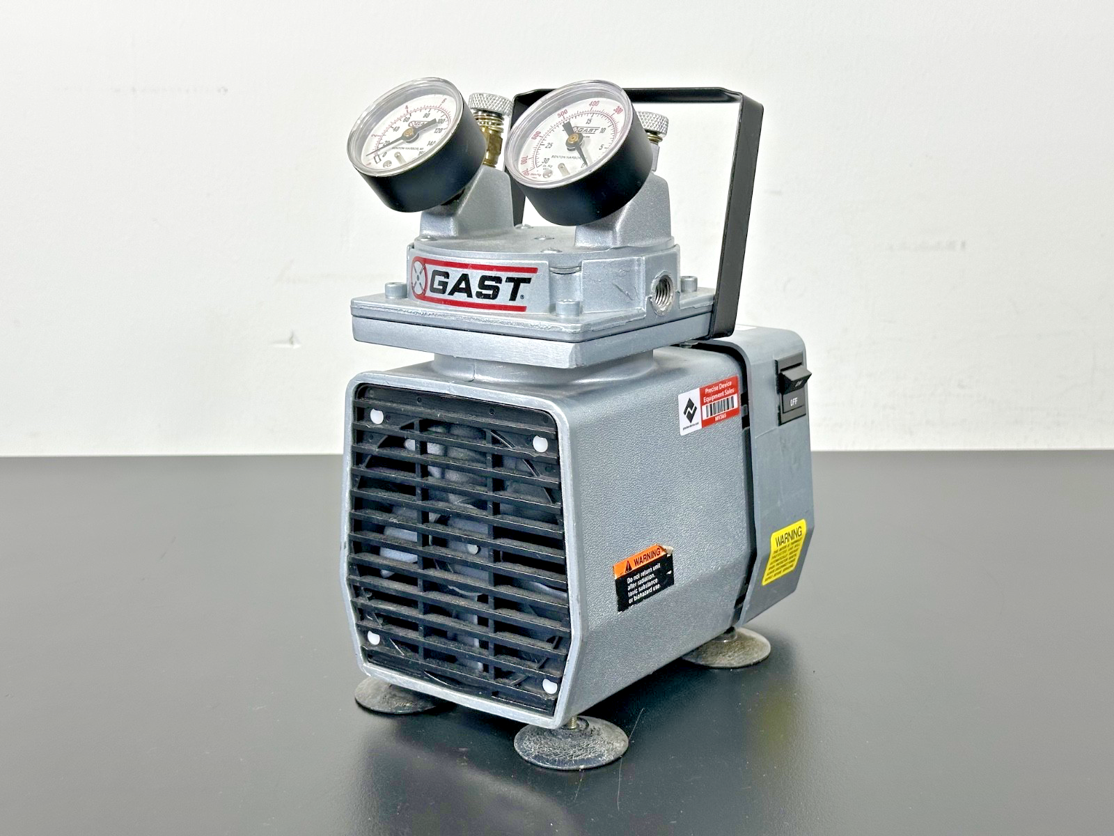 GAST DOA P104 AA Oil Less Diaphragm Vacuum Pressure Pump 115V Dual Gauge Working0