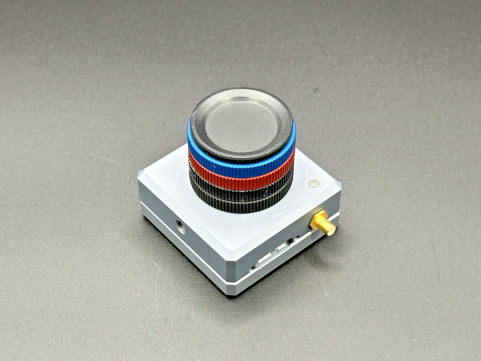 DataRay WinCamD-LCM CMOS Beam Profiler Camera w/ MagND Filters0