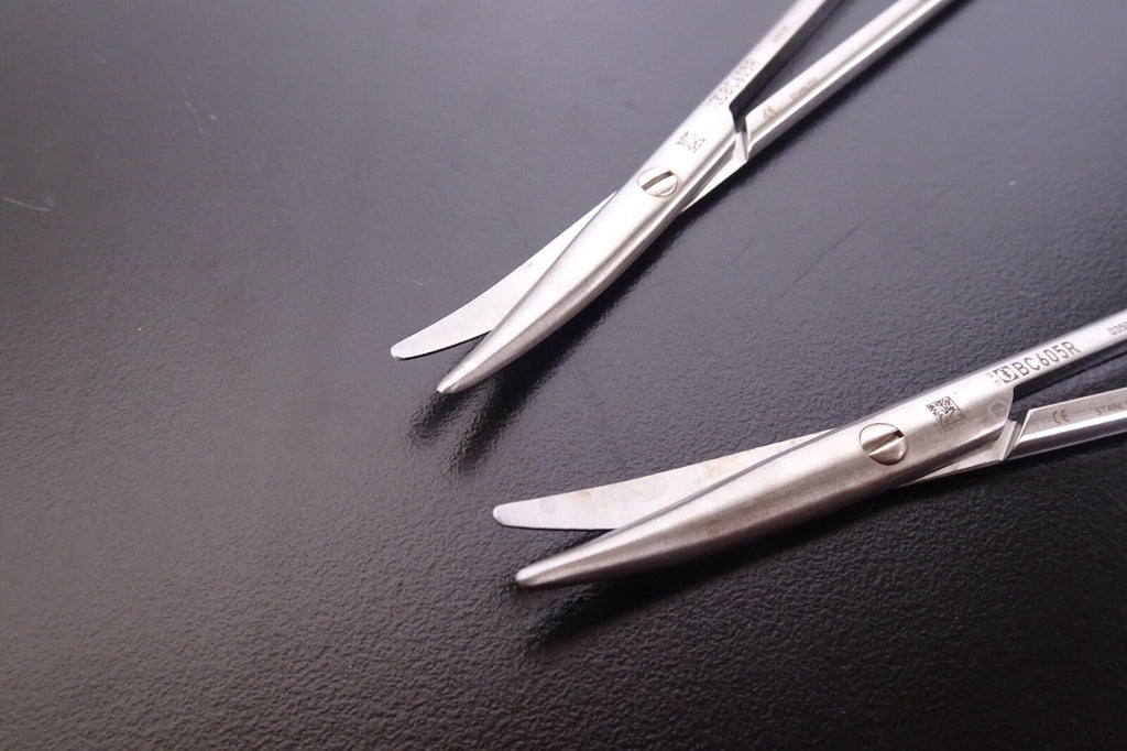 x2) Aesculap BC605R Curved Metzenbaum Dissecting Scissors3