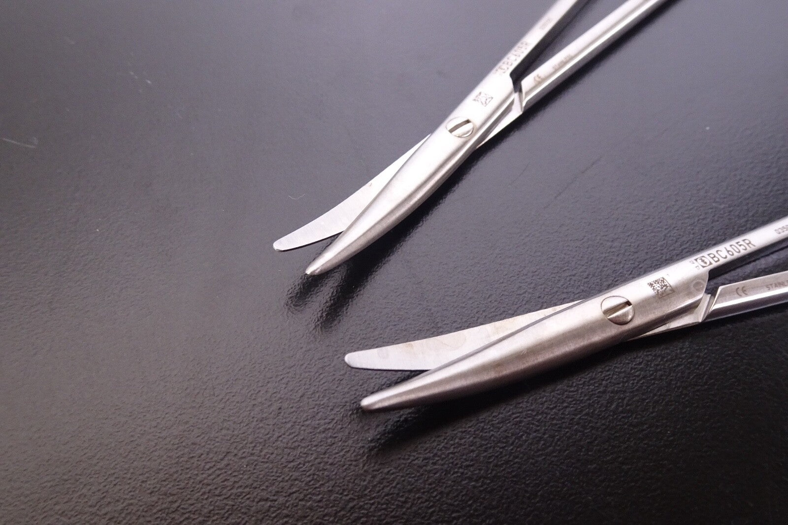 x2) Aesculap BC605R Curved Metzenbaum Dissecting Scissors3