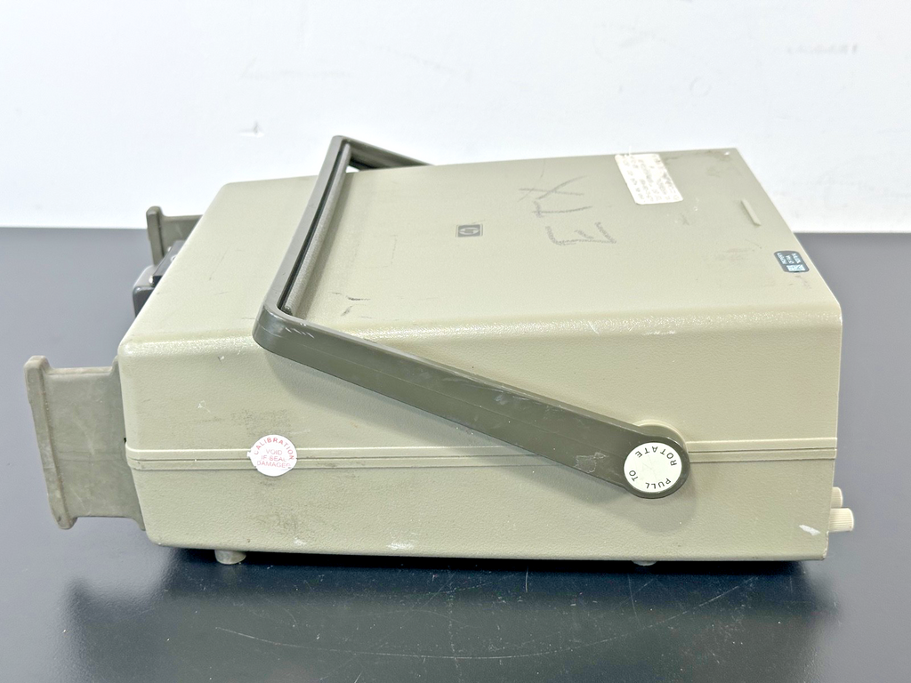 HP Hewlett Packard 4935A Transmission Test Set Opt 002 Powers on4