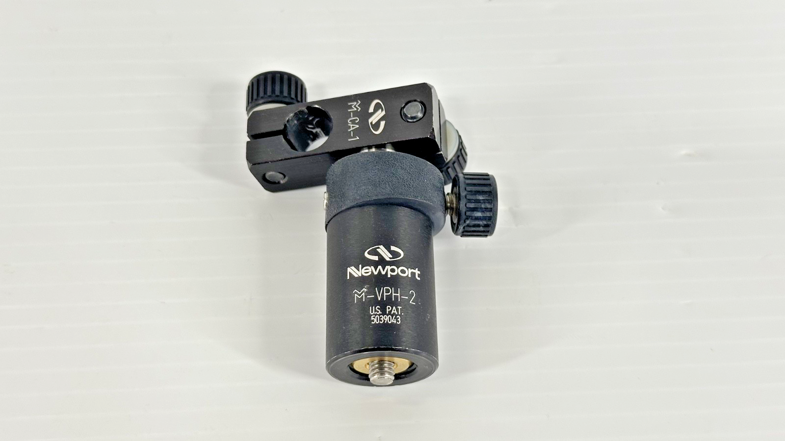 Newport M VPH 2 Optical Post Holder w/ M CA 1 Right Angle Post Clamp0
