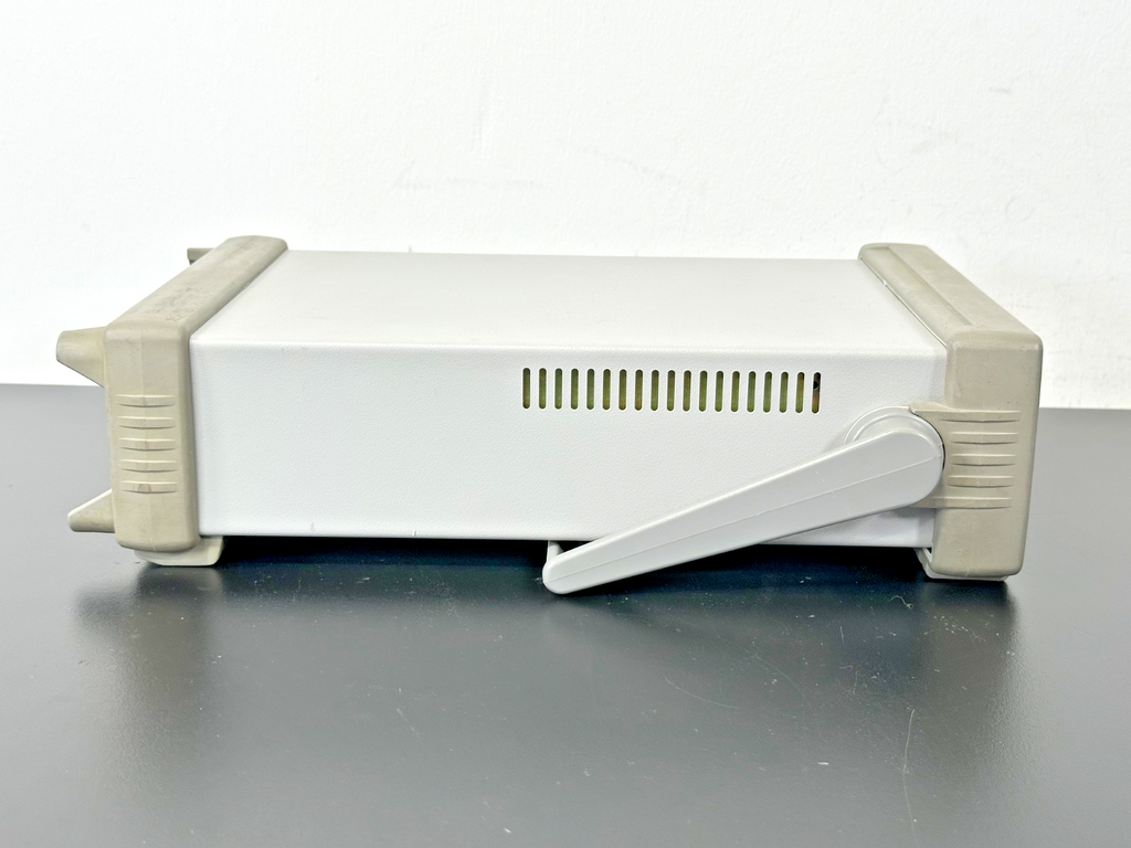 HP 53132A 225MHz Universal Frequency Counter Option 030 3GHz Input Working4