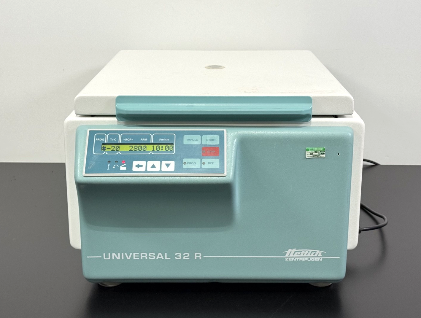 Hettich Universal 32R Refrigerated Centrifuge with 4000rpm Rotor Lab12