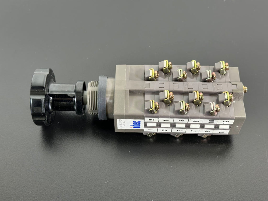 IDEC ACSNO CS 10 Rotary Cam Switch 500V 10A Industrial Control Switch NOS1