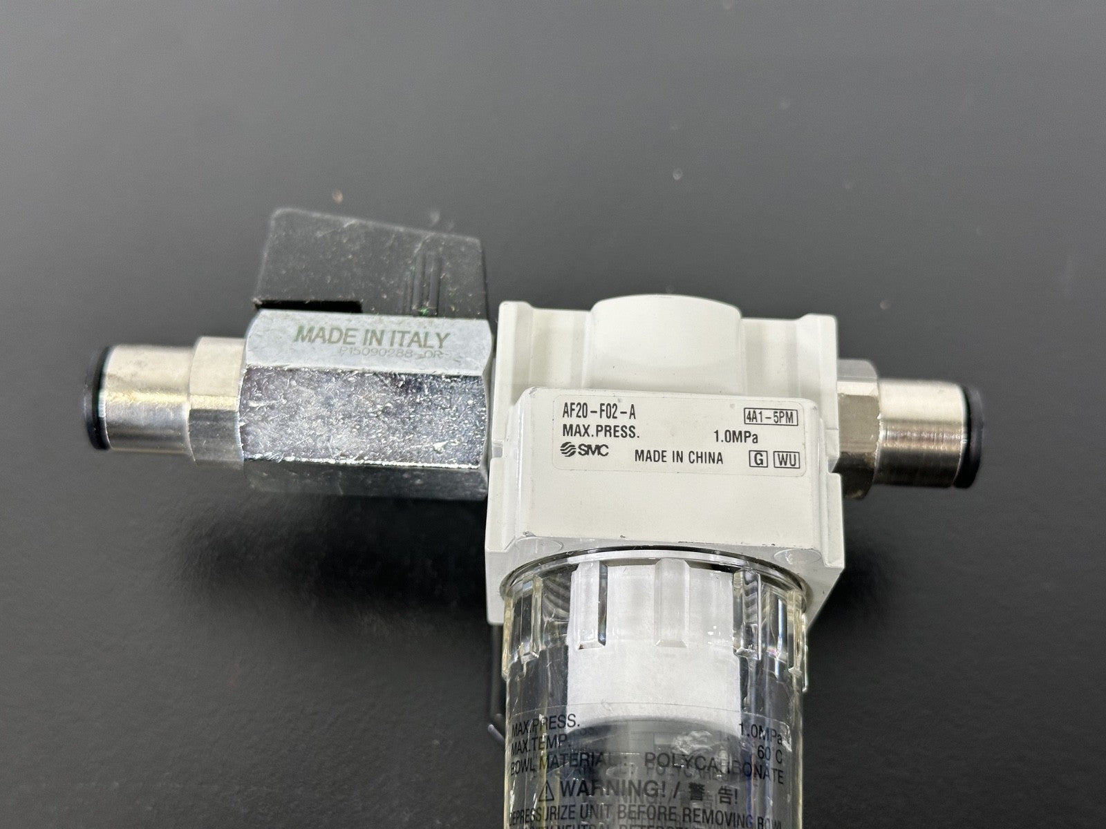 SMC AF20 F02 A Pneumatic Air Filter w/ Shutoff Valve2