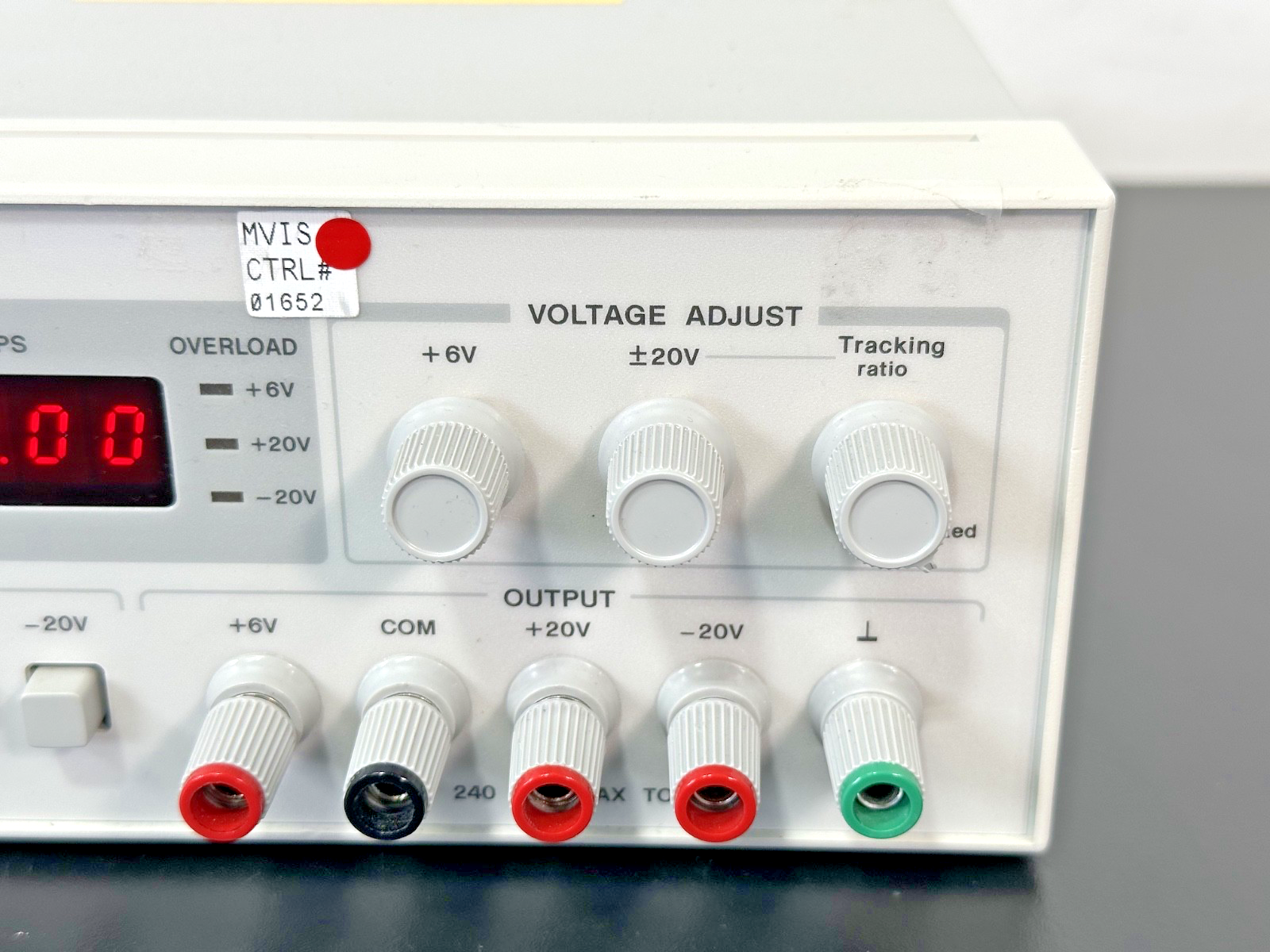 Agilent E3630A Triple Output DC Power Supply 6V ±20V2