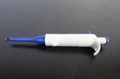 BIOHIT m200 20   200 uL ADJUSTABLE PIPETTE PIPET4