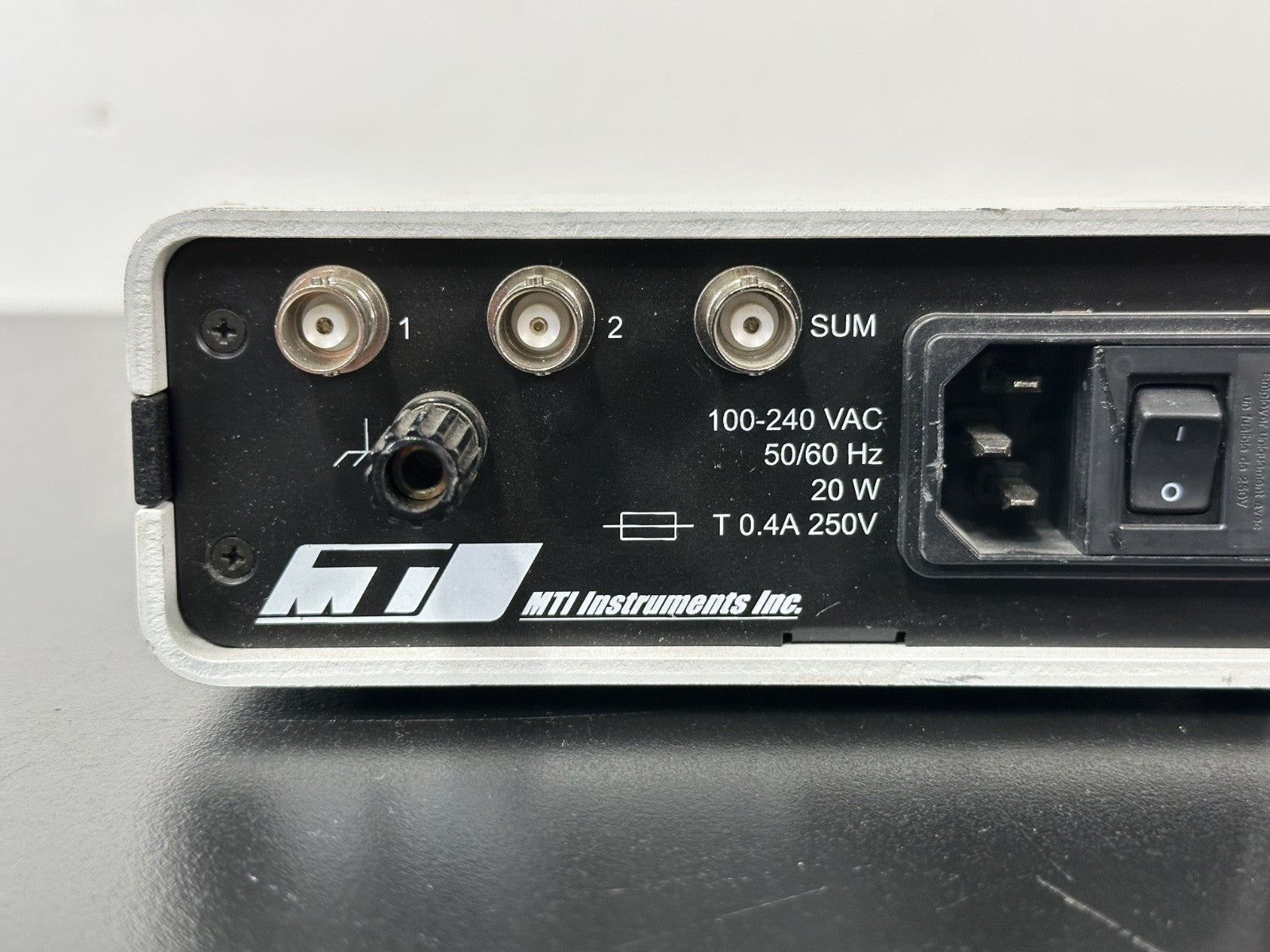 MTI Accumeasure 9000 Dual Input Capacitance Gauge Powers On4