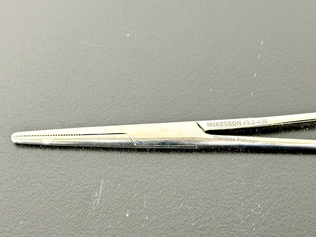 McKesson 43 2 436 Kelly Hemostatic Forceps Straight 5.5in Stainless2