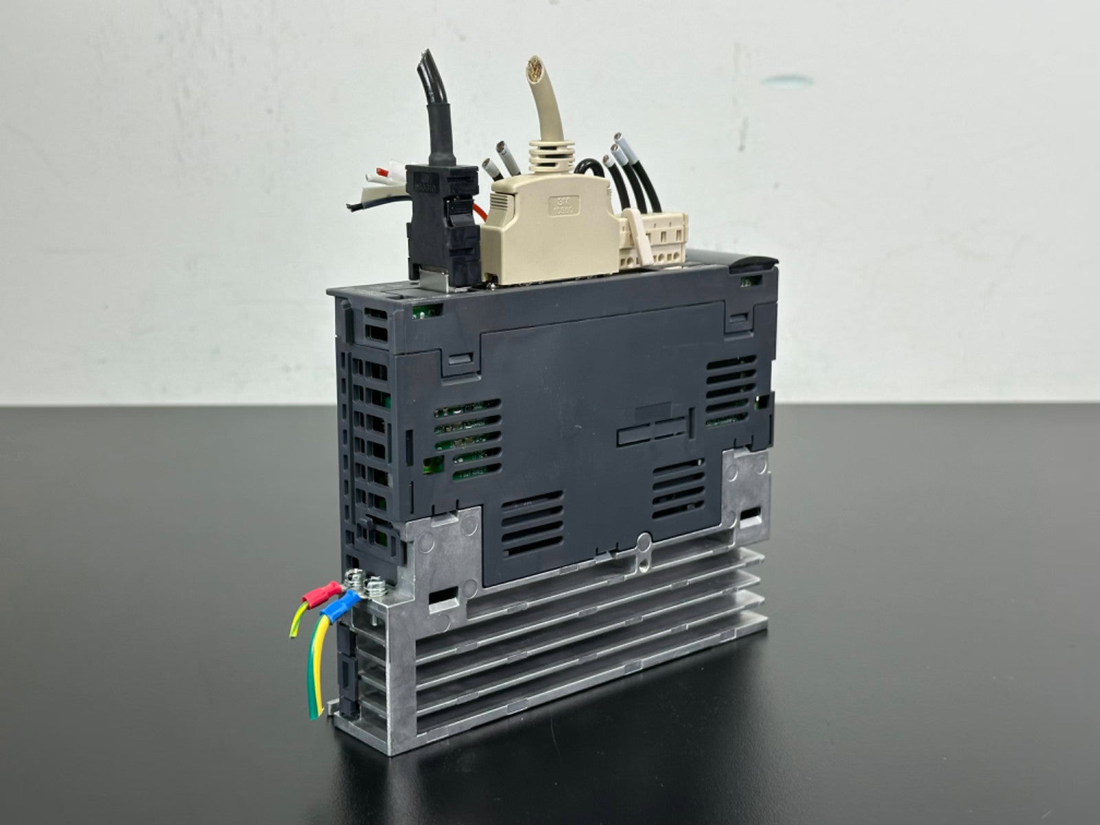 Mitsubishi Electric MR J3 10A RX035T016 Servo Drive Amplifier 100W MR J33