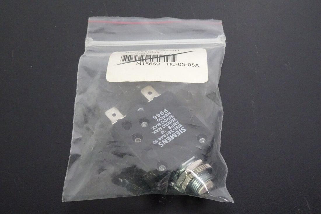 SIEMENS W58 XB1A4A 30 Thermal Circuit Breaker0