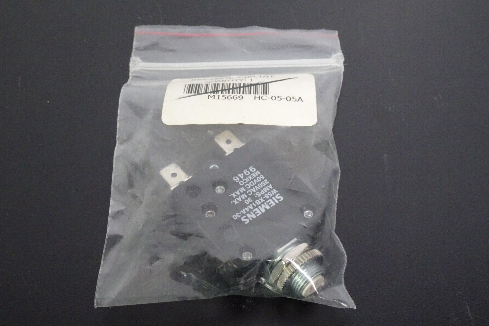 SIEMENS W58 XB1A4A 30 Thermal Circuit Breaker0