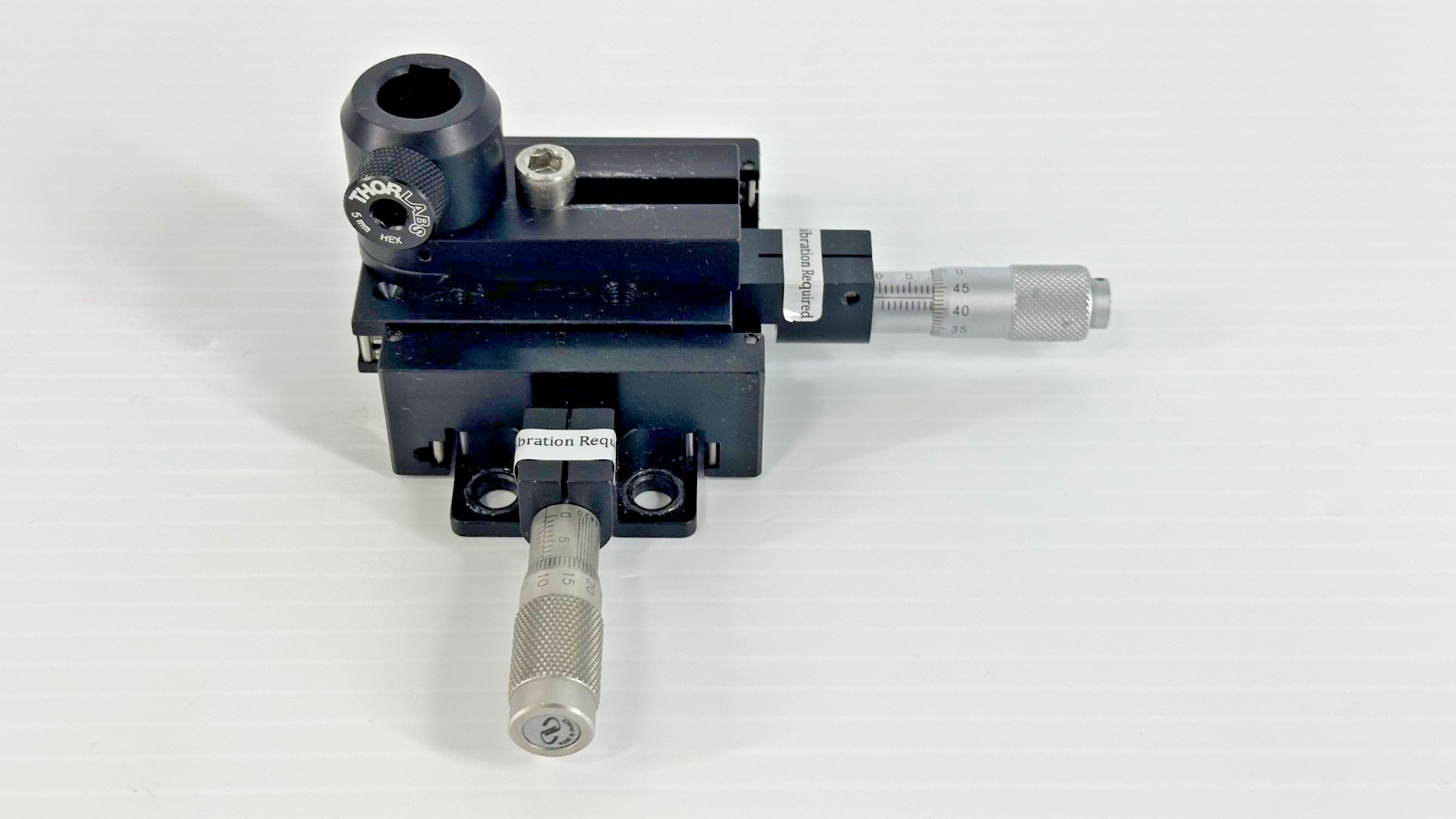 Newport M 460A Series 2 Axis XY Stage w/ Thorlabs Optical Mount3