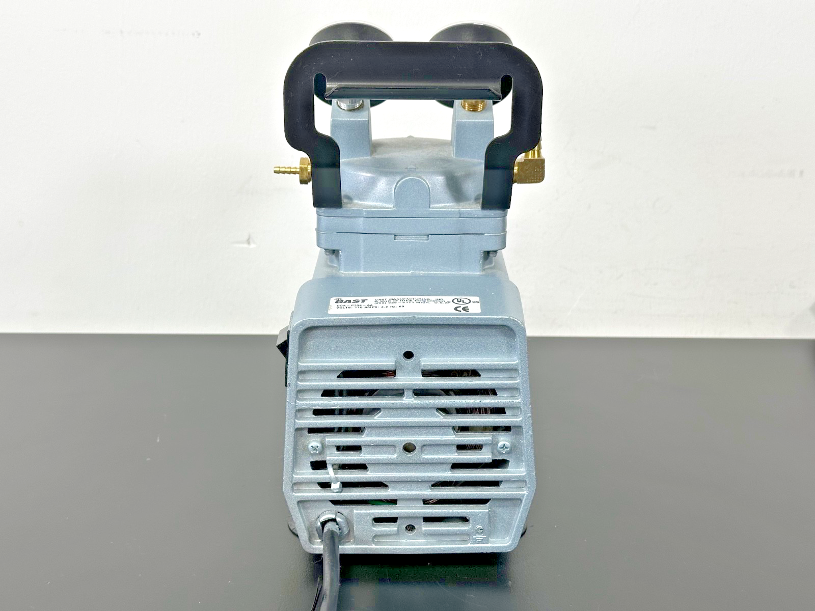 GAST DOA P704 AA Oil Less Compressor Vacuum Pump 115V with Dual Gauges Working1