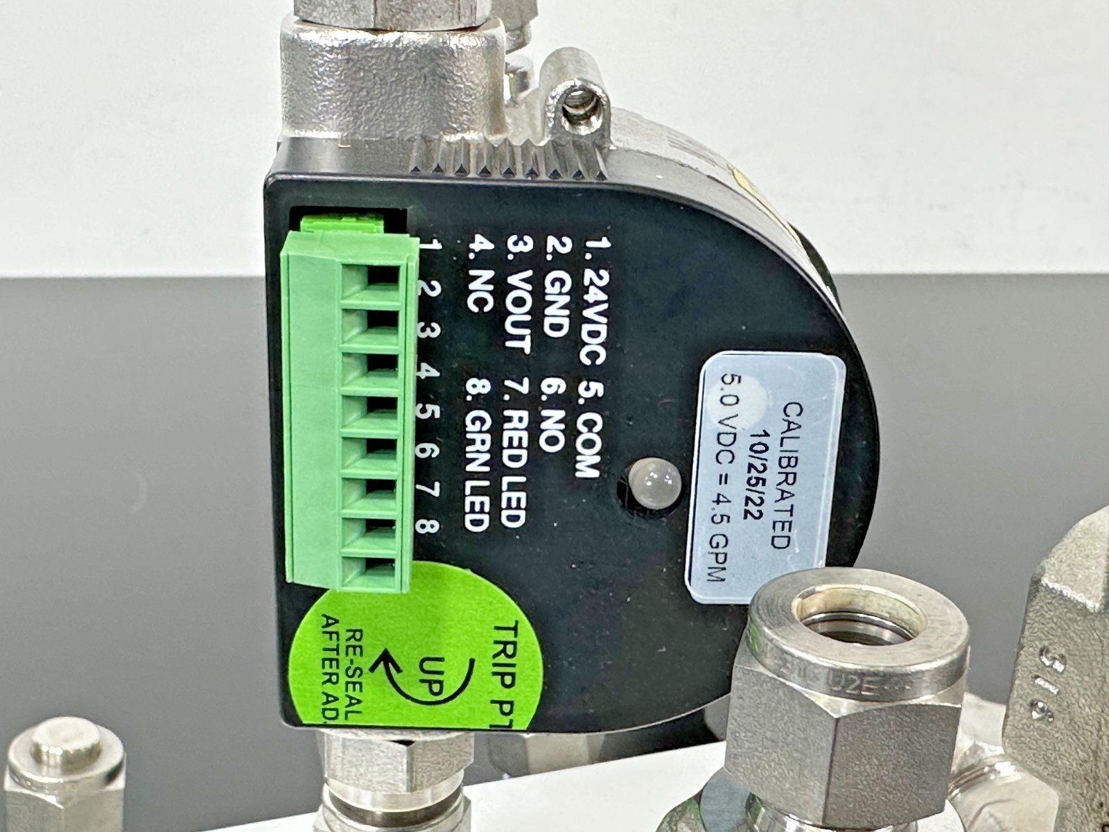 Swagelok SS 18RS8 Manifold w/ Proteus 9504S4P8 Flow Sensors & SMC Valve3