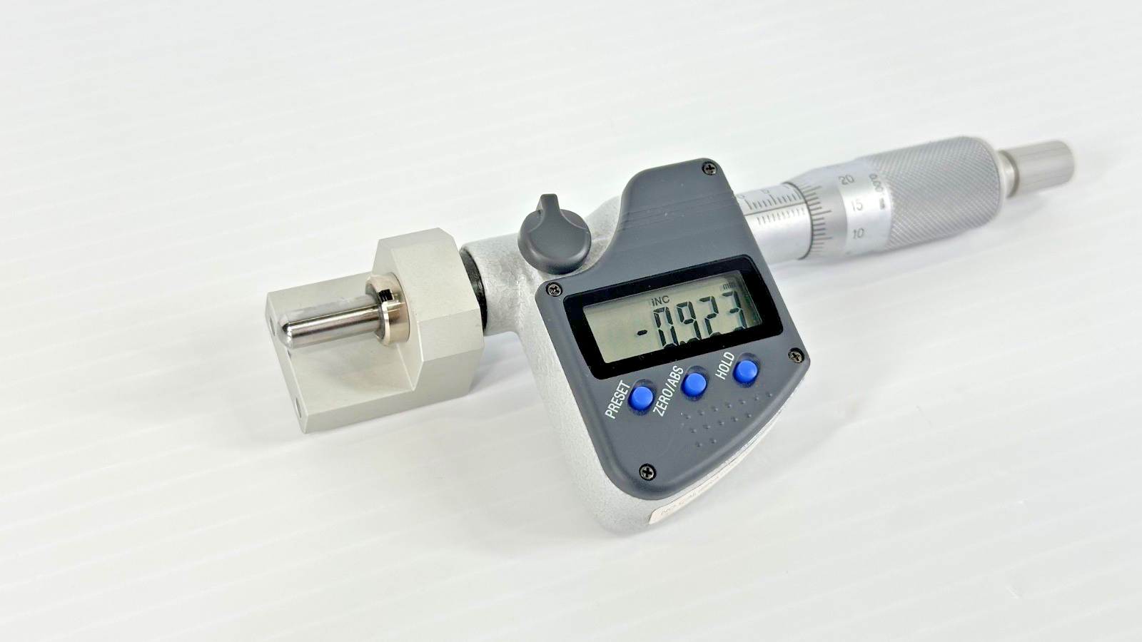 Mitutoyo MHN4 25MX Digimatic Micrometer Head 0 25mm with Mount1
