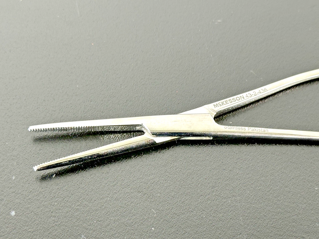 McKesson 43 2 436 Kelly Straight Locking Forceps 5.5" Stainless Steel3