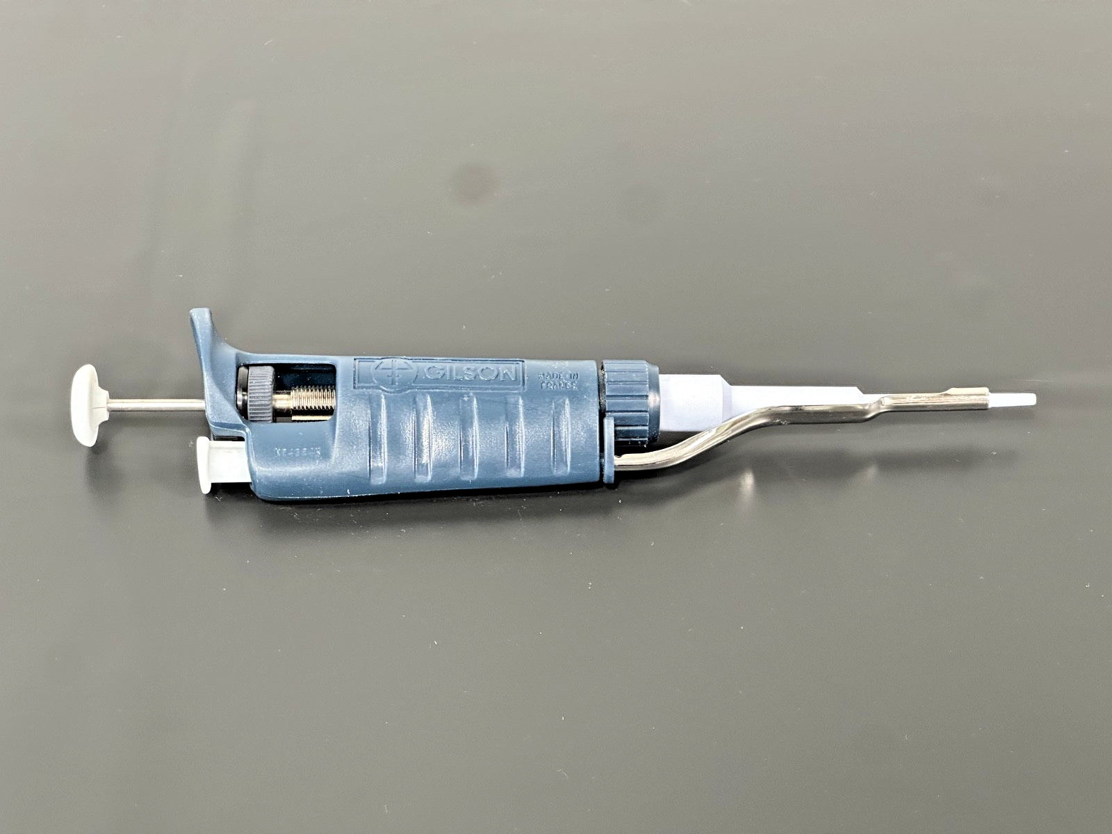 Gilson P10 Adjustable Micropipette 1 10µL Single Channel Pipettor0