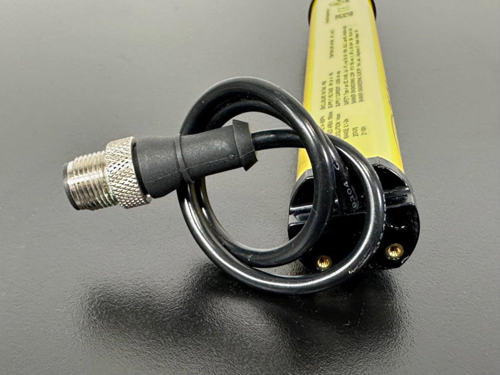Banner SLC4E14 160P4 SLC4 Safety Light Curtain Emitter Sensor 14mm3
