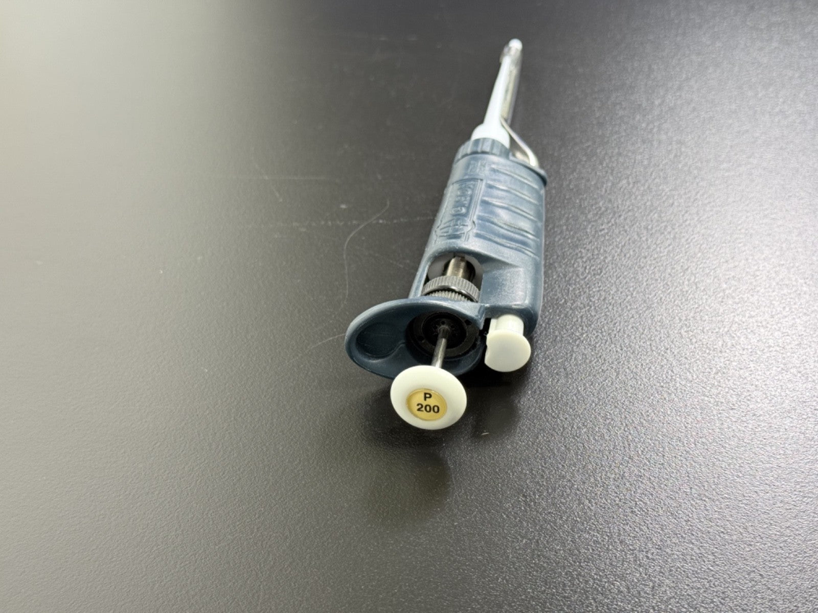 Gilson Pipetman P200 Adjustable Micropipette 20 200µL1