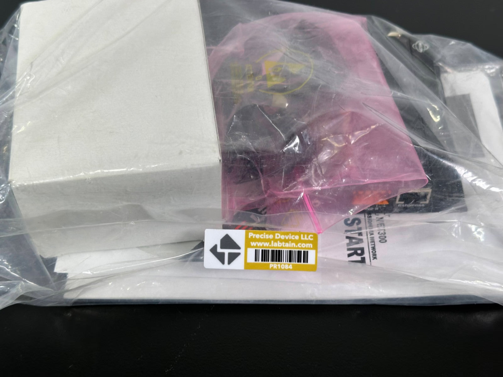 Pelco NET300T PelcoNet Video Encoder CCTV Network Converter w/ Manual & CD3